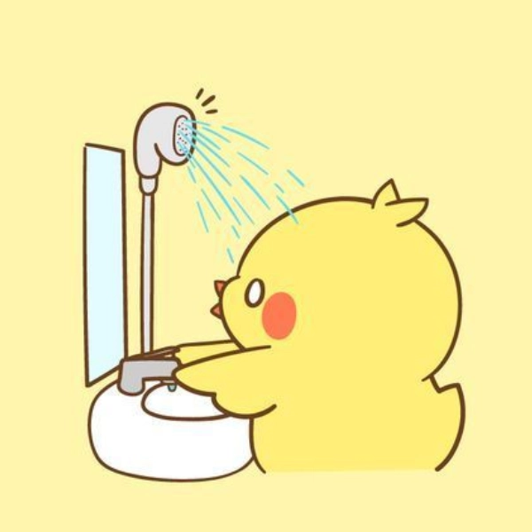 hình ảnh con gà chibi tắm